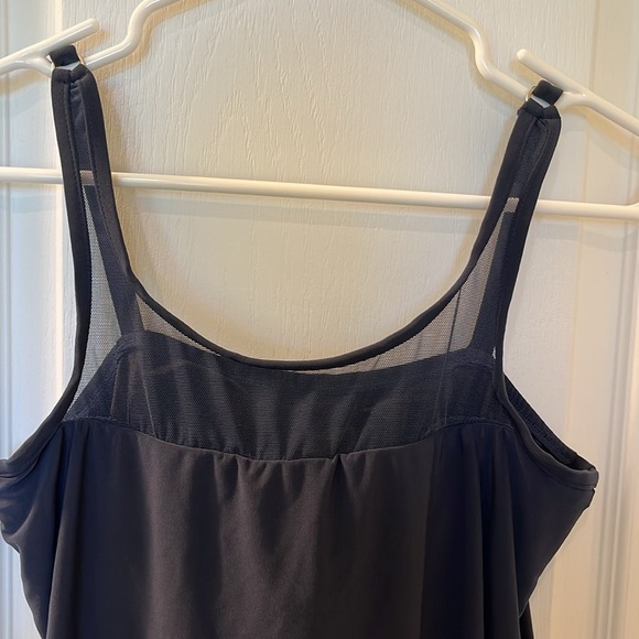 NWOT MIRACLE SUIT Tankini Top Slimming Navy Size 8 - Picture 15 of 16